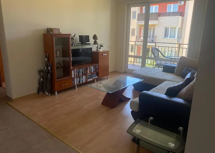 Pool View, 2 Bedroom Apartment *