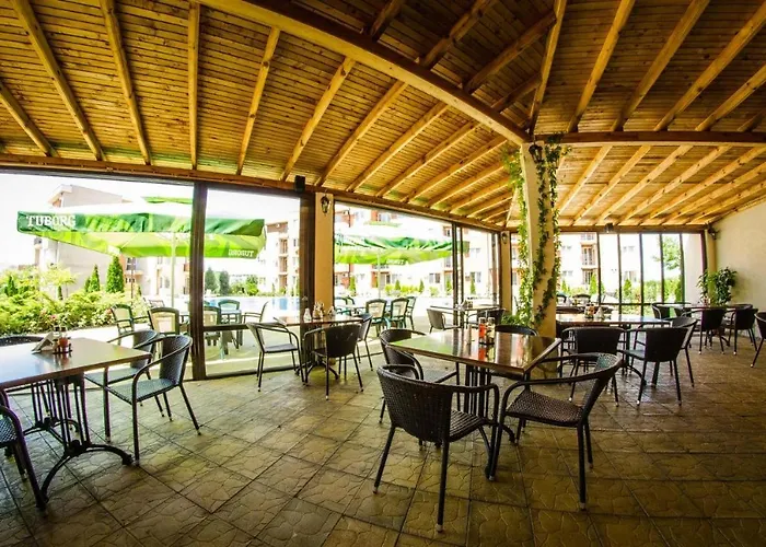 Apartment Pool View, 2 Bedroom Slantschew brjag