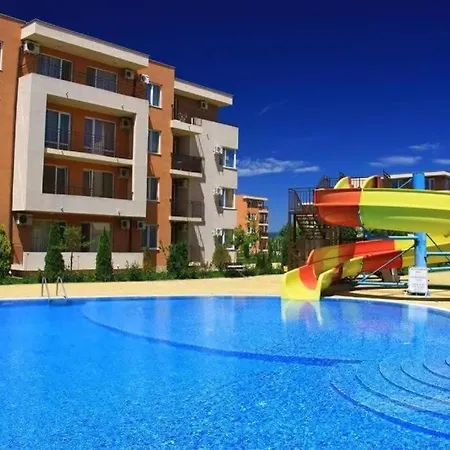 Pool View, 2 Bedroom Sunny Beach