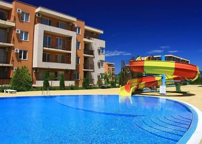 Pool View, 2 Bedroom Sunny Beach